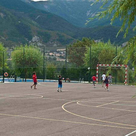Camping Valle De Tena Sabinanigo Exterior photo