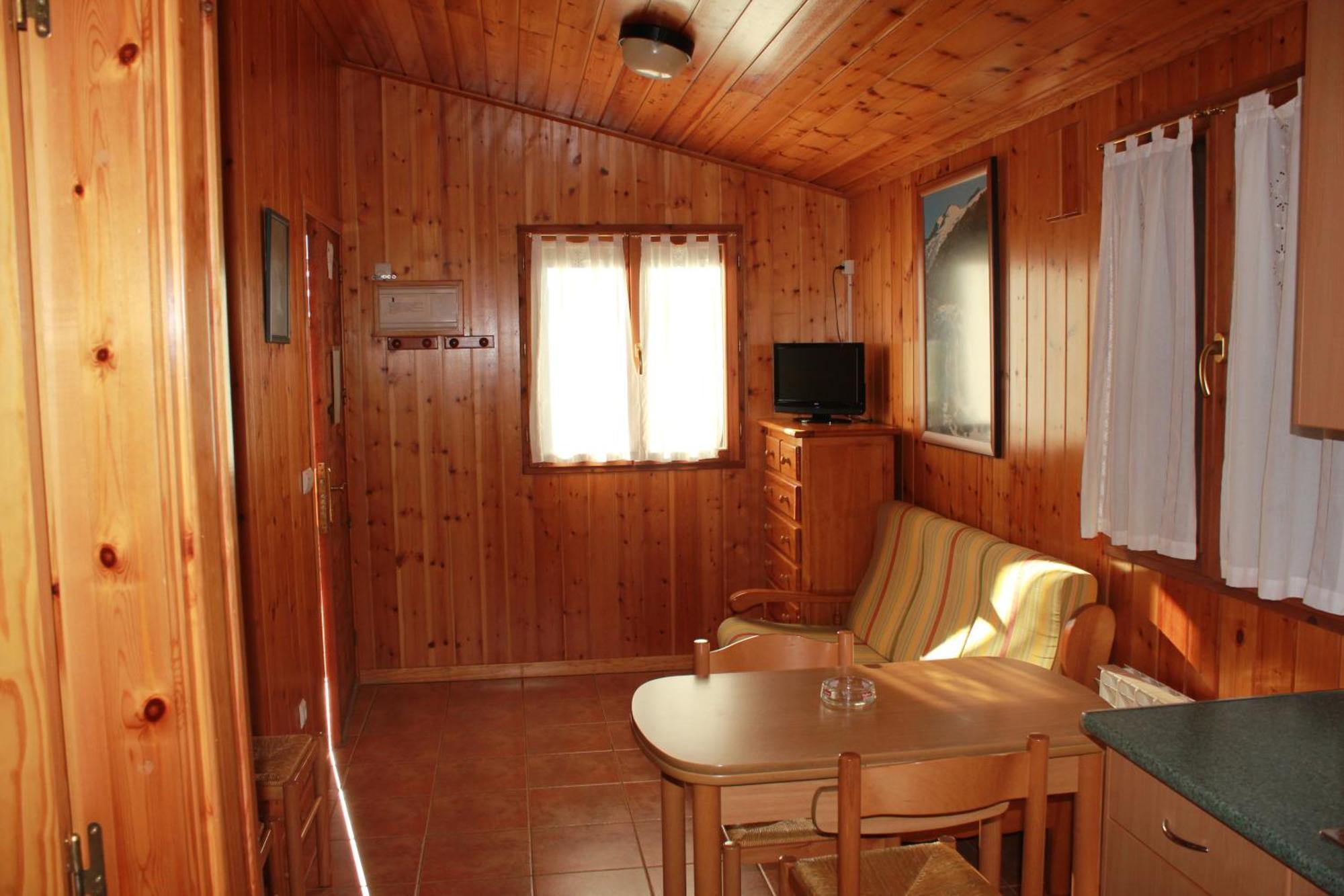 Camping Valle De Tena Sabinanigo Exterior photo