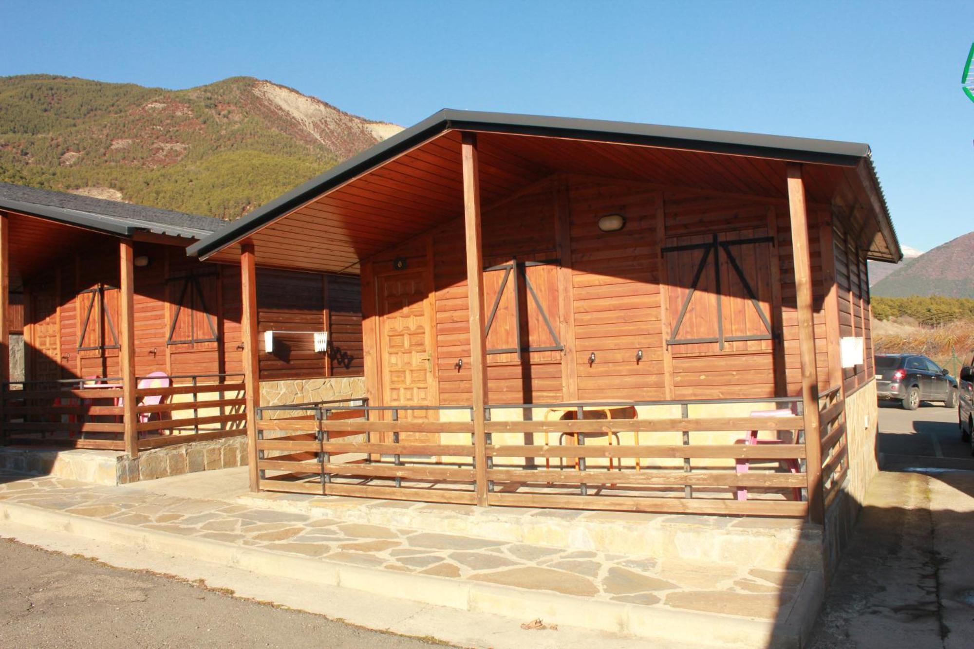 Camping Valle De Tena Sabinanigo Exterior photo
