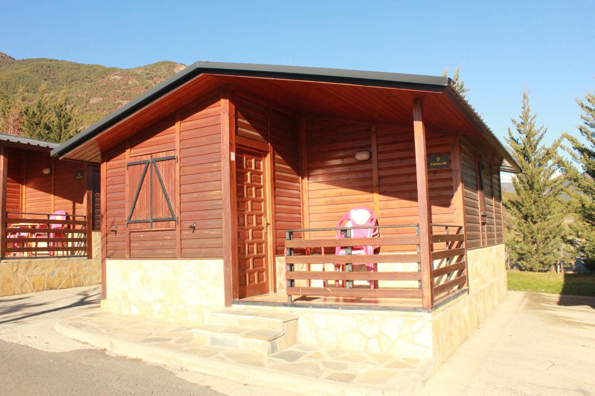 Camping Valle De Tena Sabinanigo Exterior photo