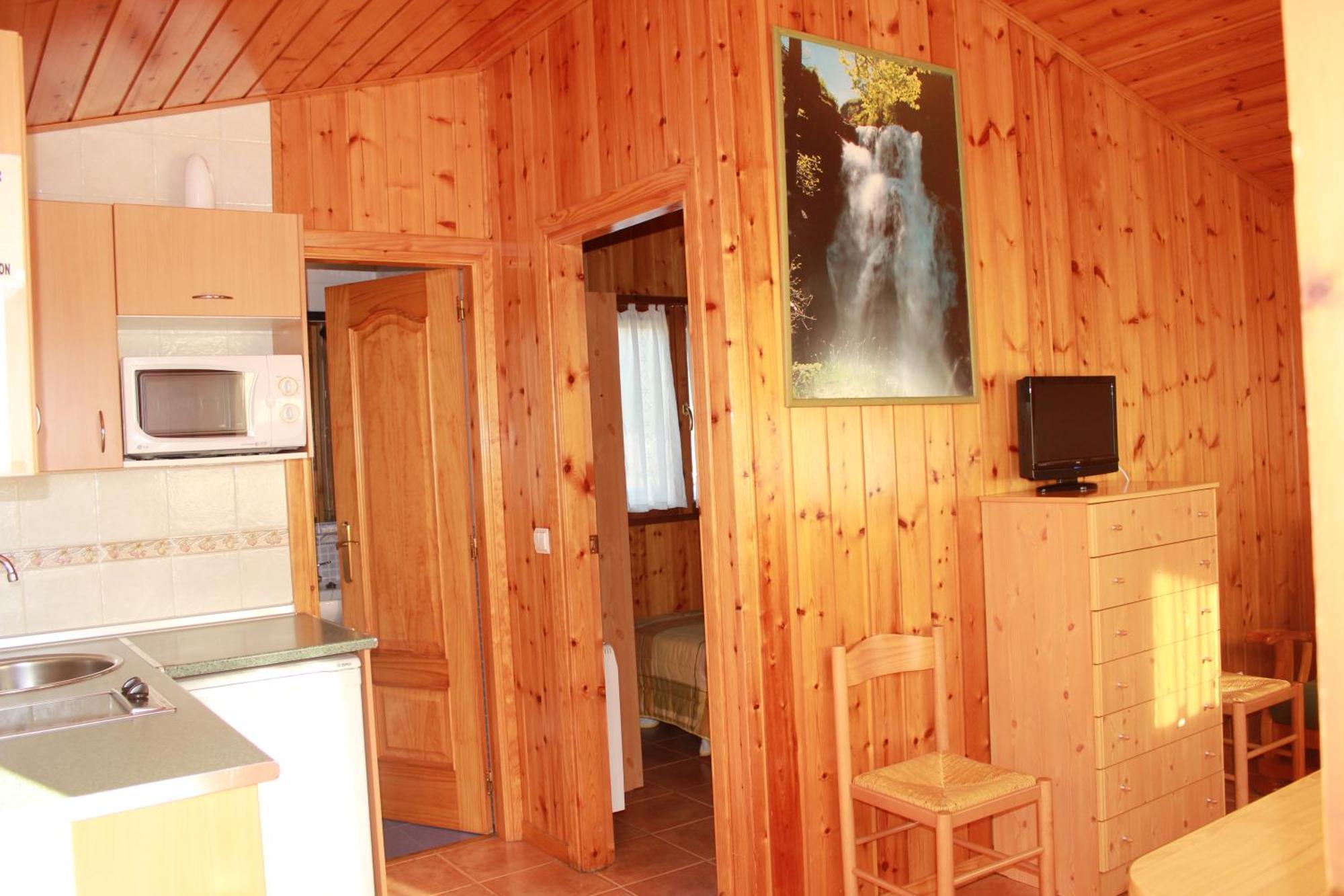 Camping Valle De Tena Sabinanigo Exterior photo