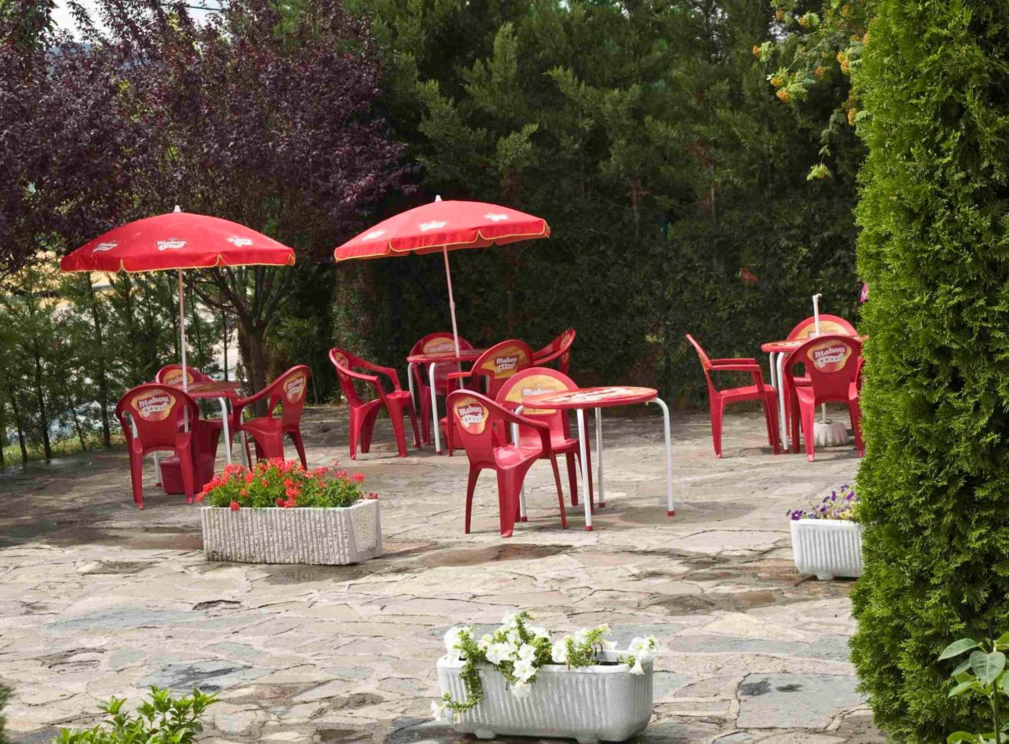 Camping Valle De Tena Sabinanigo Exterior photo